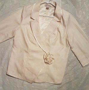 Elegant Cream Blazer